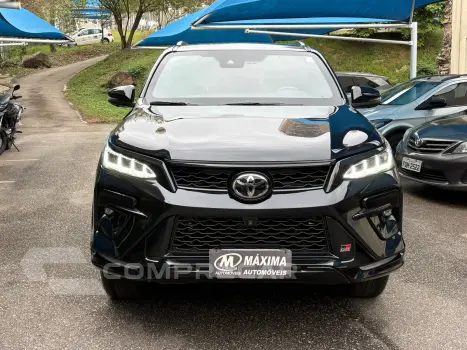 HILUX SW4 2.8 D-4d Turbo Gr-s 7L 4X4