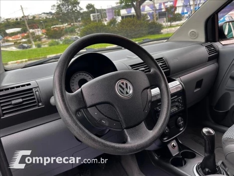 Volkswagen SPACEFOX 1.6 MI Route 8V 4 portas