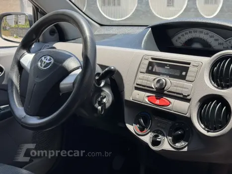 ETIOS 1.5 X Sedan 16V