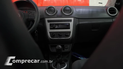 VOYAGE 1.6 C 8V