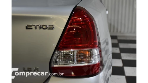 ETIOS SEDAN - 1.5 X SEDAN 16V 4P MANUAL