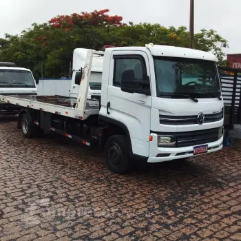 11.180 DRC 4X2 COM PLATAFORMA