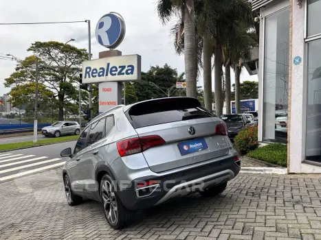 TAOS Highline 1.4 250 TSI Flex Aut. BLINDADO