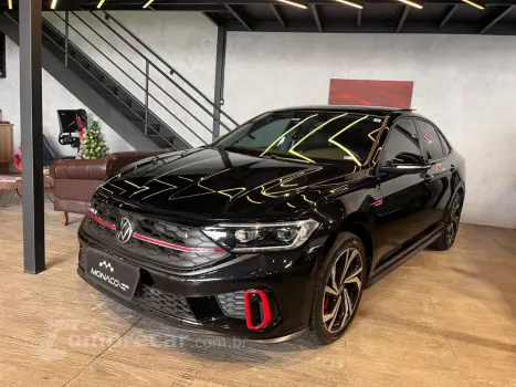 Volkswagen Jetta 2.0 4P 350 TSI GLI AUTOMÁTICO DSG 4 portas