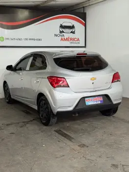 ONIX HATCH LT 1.0 8V FlexPower 5p Mec.