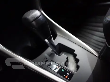YARIS HATCH - 1.3 16V XL LIVE MANUAL