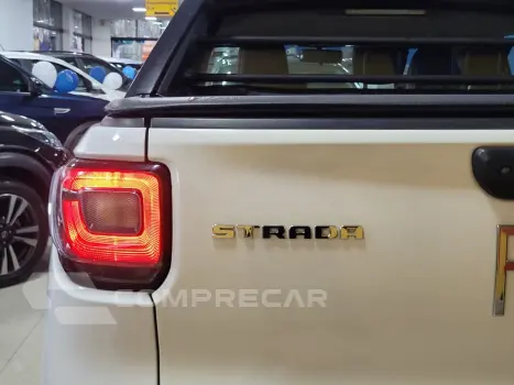Strada Volcano 1.3 Flex 8V CD