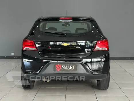 ONIX 1.4 MPFI ADVANTAGE 8V FLEX 4P AUTOMÁTICO