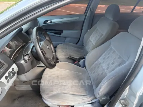 VECTRA 2.0 MPFI Elegance 8V