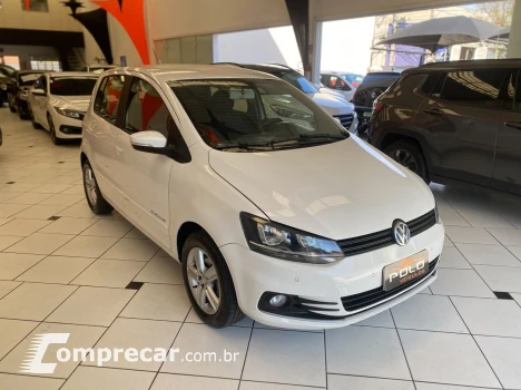 Volkswagen FOX 1.0 MI COMFORTLINE 8V VOLKSWAGEN 4 portas