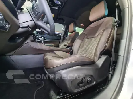 COMMANDER OVERLAND T270 1.3 TB FLEX AUT