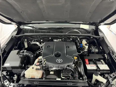 HILUX SW4 2.8 SRX Diamond 4X4 7 Lugares 16V Turbo Intercoole