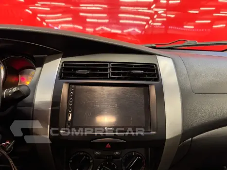 Livina 1.8 S 16V Flex 4P Automático