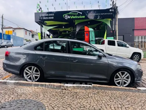 JETTA Highline 2.0 TSI 16V 4p Tiptronic