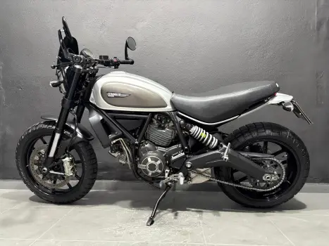 SCRAMBLER 800 ICON