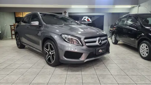 Mercedes-Benz GLA 250 Sport 2.0 TB 16V 4x2  211cv Aut. 4 portas