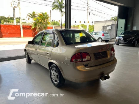 CLASSIC 1.0 MPFI LS 8V FLEX 4P MANUAL