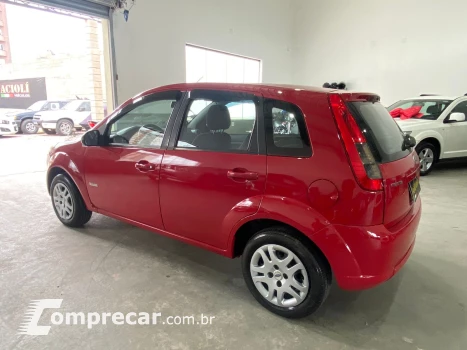 FIESTA 1.6 MPI Class Hatch 8V