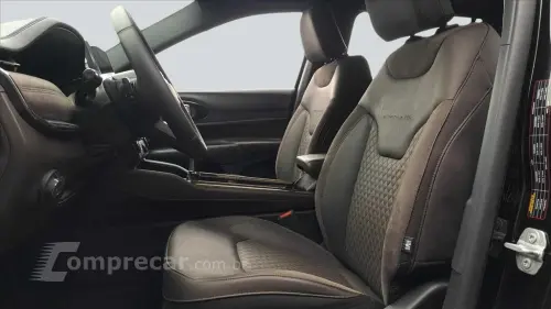 COMMANDER 1.3 T270 TURBO FLEX OVERLAND AT6