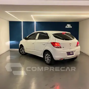 ONIX HATCH LT 1.0 8V FlexPower 5p Mec.