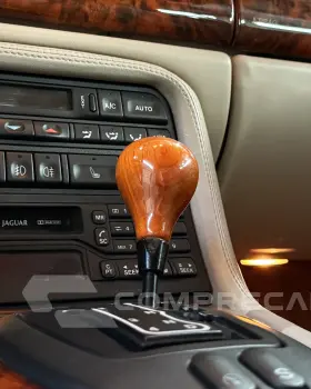 XK8 4.0 Conversível V8 32V