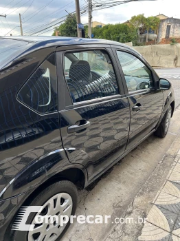 FIESTA 1.0 MPI First Sedan 8V