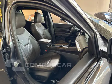 Commander Overl. TD380 2.0 4x4 Die. Aut.