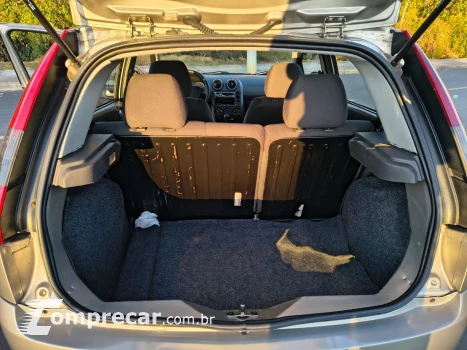 FIESTA 1.6 MPI Class Hatch 8V