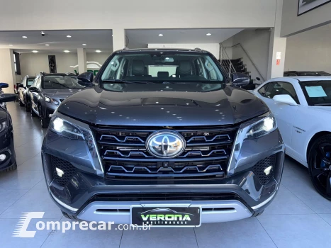 Hilux SW4 SRX 2.8
