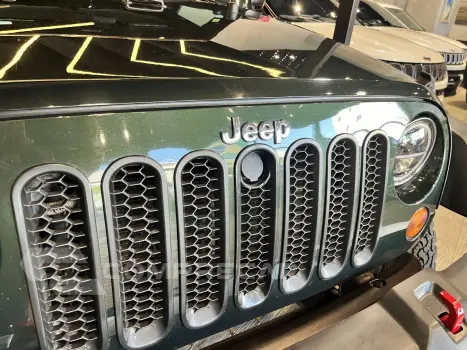 Wrangler 3.8 V6 12V SPORT TETO RÍGIDO E LONA AUTOMÁTICO