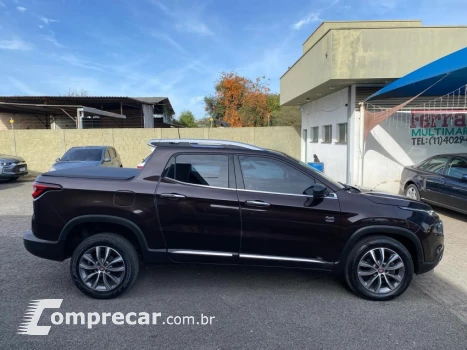 TORO 2.0 16V Turbo Freedom 4WD AT9