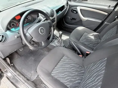 LOGAN 1.0 Authentique 16V