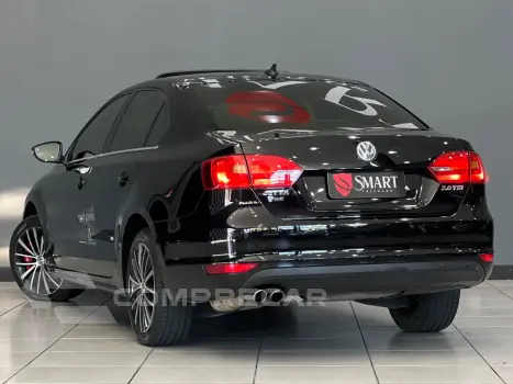 JETTA 2.0 TSI HIGHLINE 211CV GASOLINA 4P TIPTRONIC