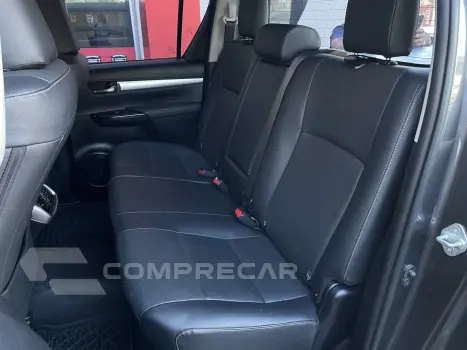 HILUX 2.8 D-4D TURBO DIESEL CD SRX PLUS 4X4 AUTOMÁTICO