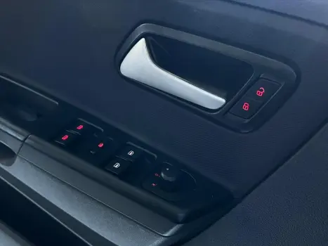 FOX 1.0 MI TRENDLINE 8V FLEX 4P MANUAL