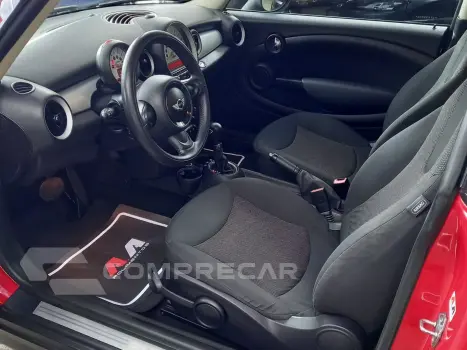 One 1.6 16V Gasolina 2P Automático