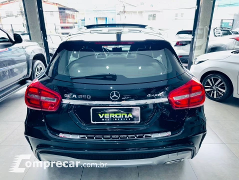 Mercedes-Benz GLA 250 2.0 16V Turbo Sport 4matic 4 portas