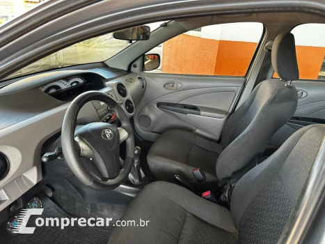 Etios sedan 1.5 xs