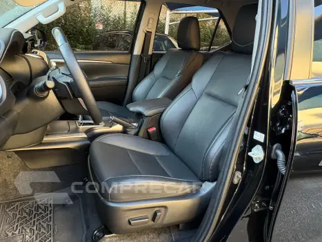 HILUX SW4 2.8 D-4d Turbo SRX 7L 4X4