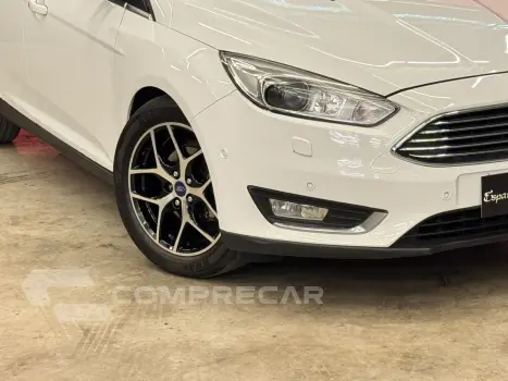 Focus 2.0 Titanium 16V Flex 4P Powershift