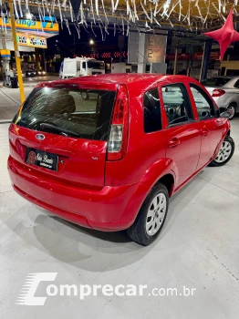 FIESTA 1.6 MPI Class Hatch 8V
