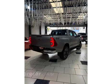 HILUX 2.8 D-4D TURBO DIESEL CD SRX 4X4 AUTOMÁTICO