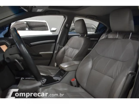CIVIC - 1.8 EXS 16V 4P AUTOMÁTICO