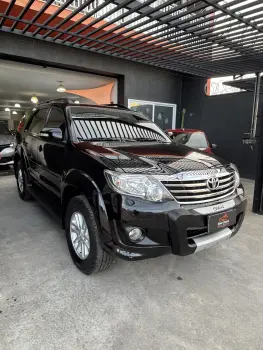 Toyota HILUX 2.7 SR 4X2 CD 16V 4 portas