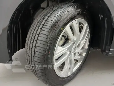 208 1.6 16V FLEX ACTIVE AT6