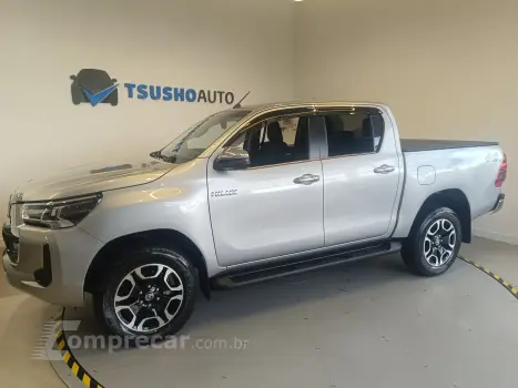 Toyota HILUX 2.8 D-4D TURBO CD SRX 4X4 AUTOMÁTICO 4 portas