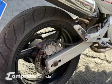 CB 600F HORNET