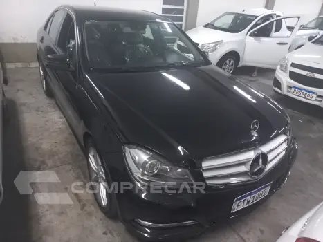 Mercedes-Benz 180 C 1.8 Sedan 8V 4 portas