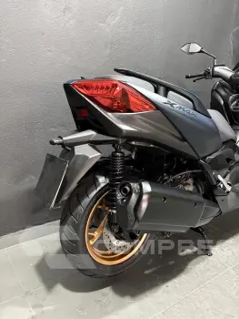 XMAX 250 ABS