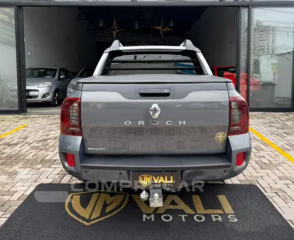 DUSTER OROCH Dyna. 2.0 Flex 16V Aut.